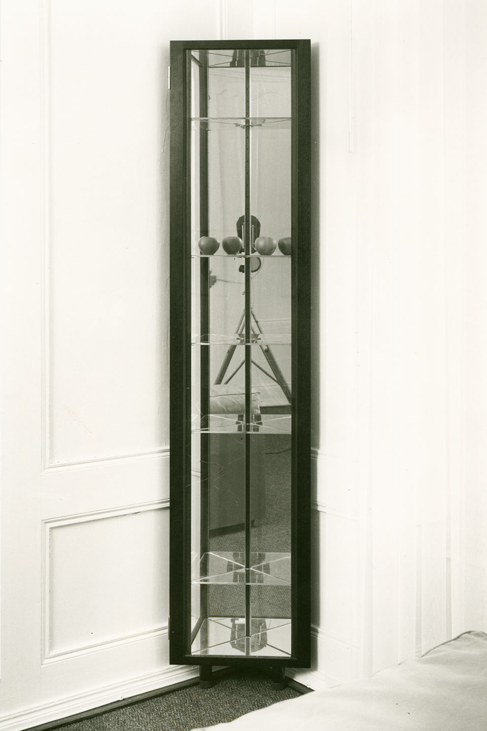 Eckvitrine, 1977 – Fotografie: Susi und Ueli Berger, Museum für Gestaltung Zürich, Designsammlung, ZHdK, Donation Susi und Ueli Berger